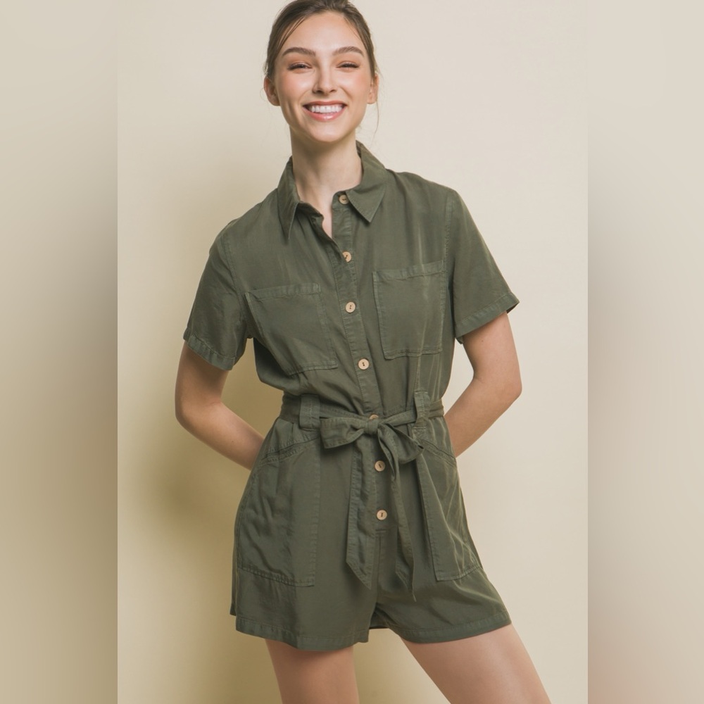 (3727RN) NEW WOMEN WOVEN TENCEL LIGHTWEIGHT SHORTS ROMPER WITH WAIST TIE